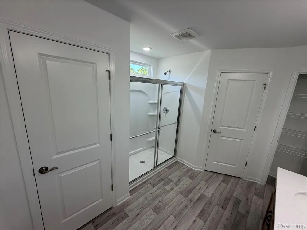 22274 Hilda Lane Lyon Charter Township, MI 48178