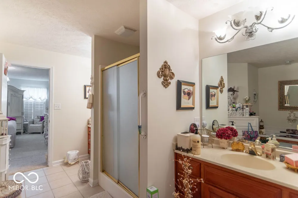 5009 W September Drive Bloomington, IN 47404