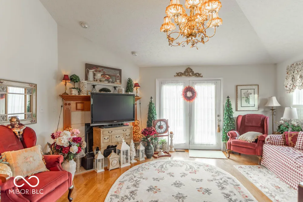 5009 W September Drive Bloomington, IN 47404