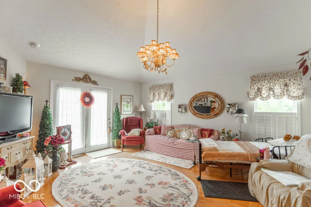 5009 W September Drive Bloomington, IN 47404