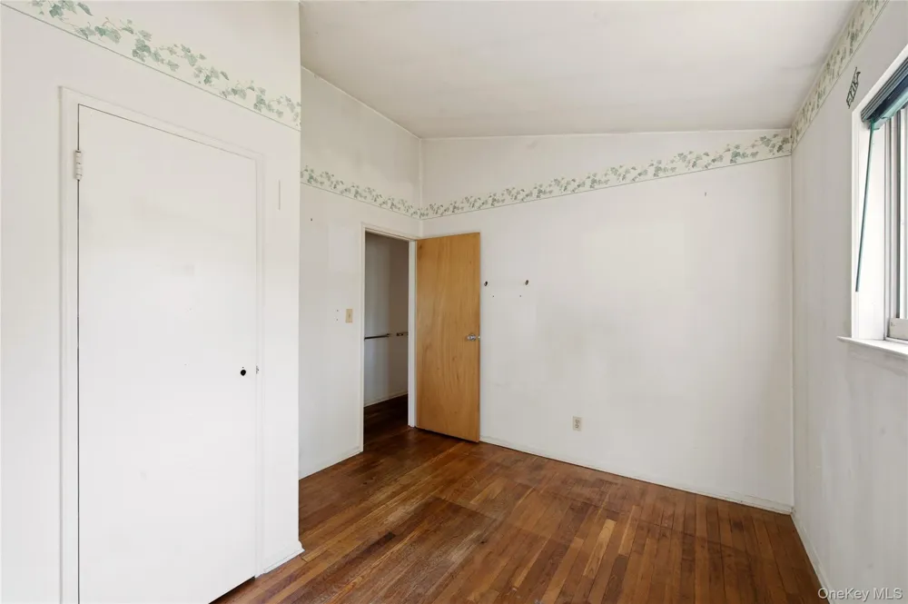 29 Penn Drive Smithtown, NY 11787