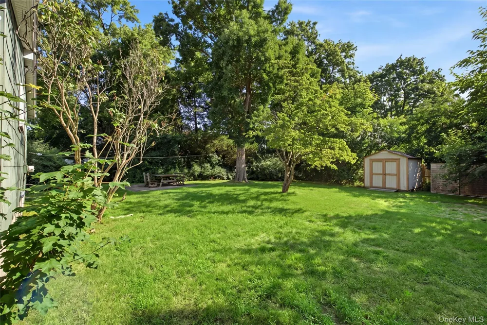29 Penn Drive Smithtown, NY 11787