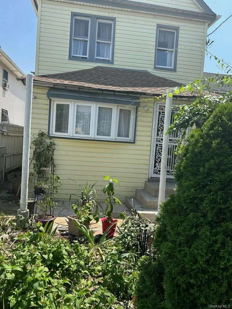 135-23 Springfield Boulevard Springfield Gardens, NY 11413
