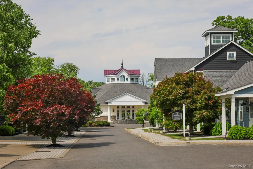 1754 Old Kings Highway Saugerties, NY 12477