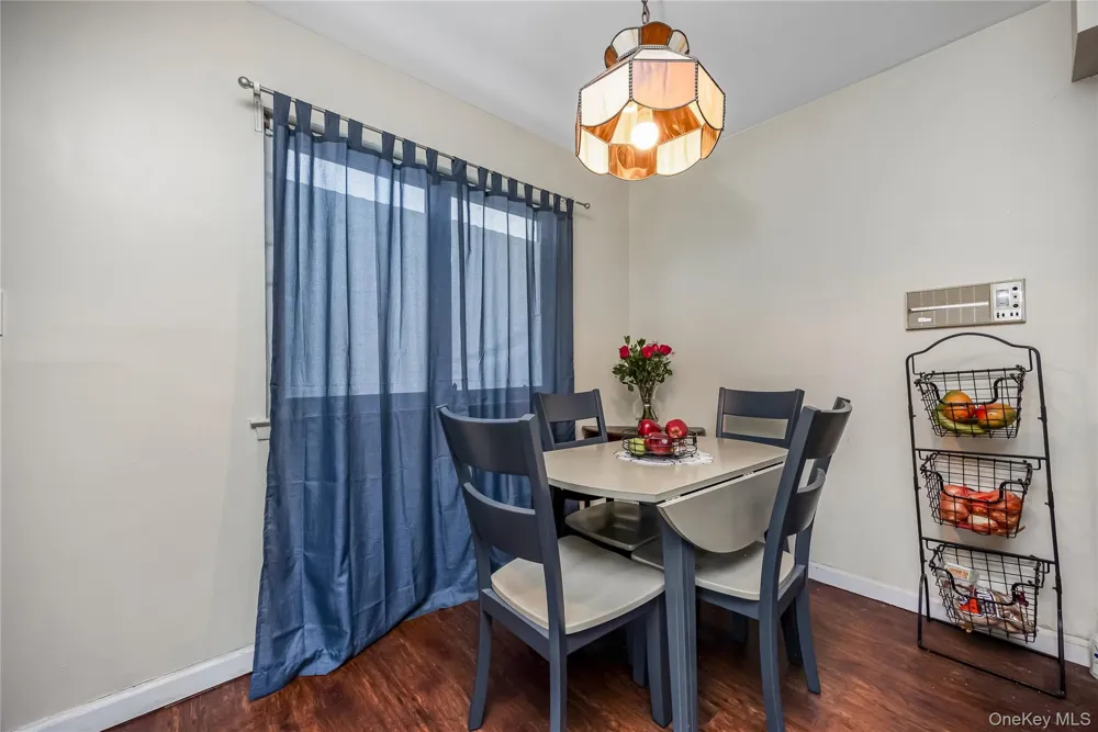 1 Autumn Lane Amityville, NY 11701