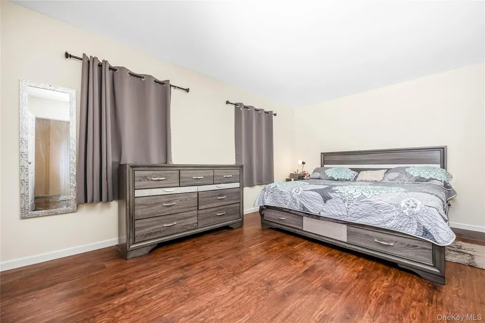 1 Autumn Lane Amityville, NY 11701