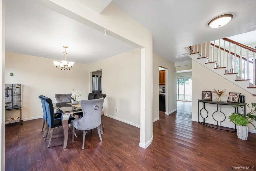 1 Autumn Lane Amityville, NY 11701