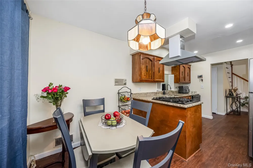 1 Autumn Lane Amityville, NY 11701