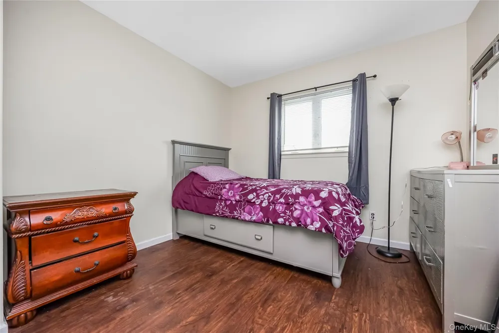 1 Autumn Lane Amityville, NY 11701