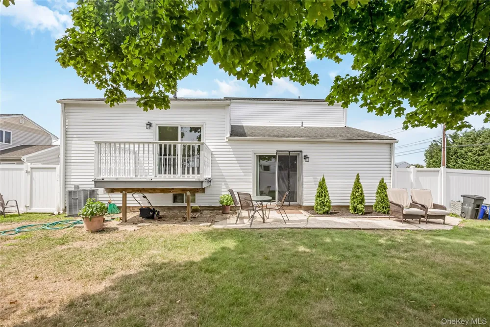 1 Autumn Lane Amityville, NY 11701