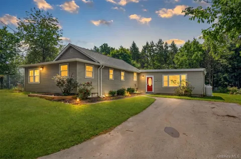 12 Dickerson Place