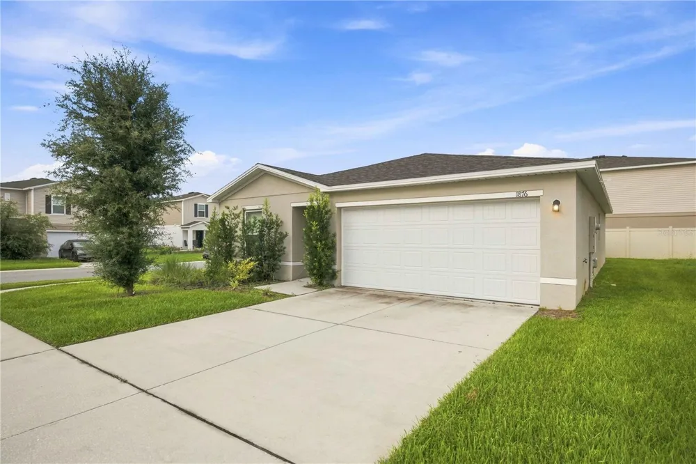 1876 IOWA DRIVE Sumterville, FL 33585