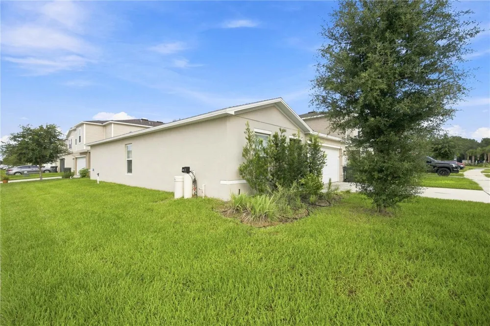 1876 IOWA DRIVE Sumterville, FL 33585