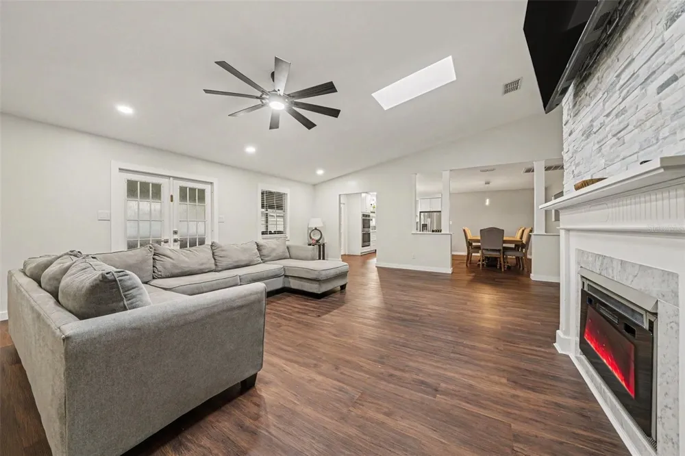 1592 SKYLINE DRIVE Kissimmee, FL 34744