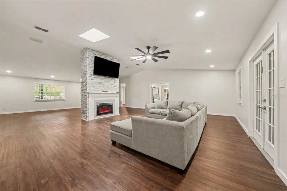 1592 SKYLINE DRIVE Kissimmee, FL 34744