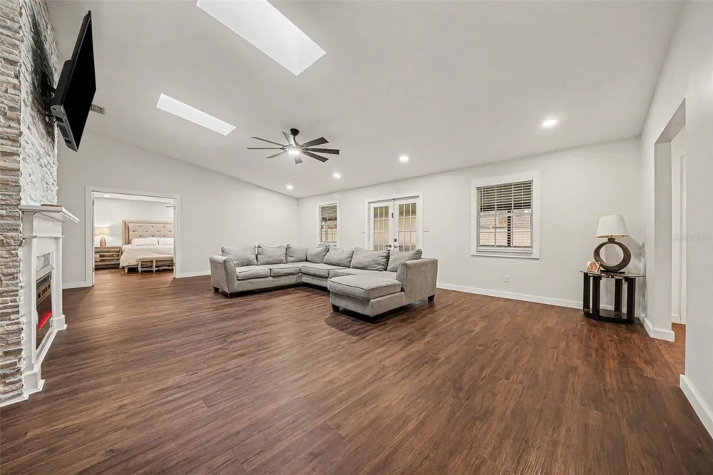 1592 SKYLINE DRIVE Kissimmee, FL 34744