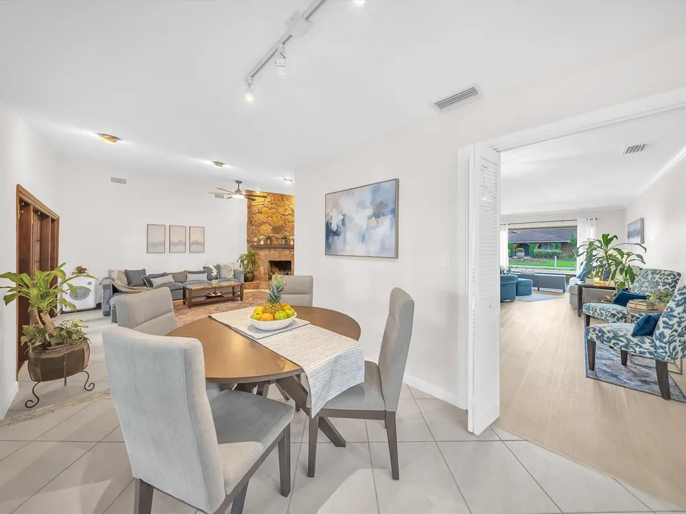 9651 CONCH SHELL Manor Plantation, FL 33324