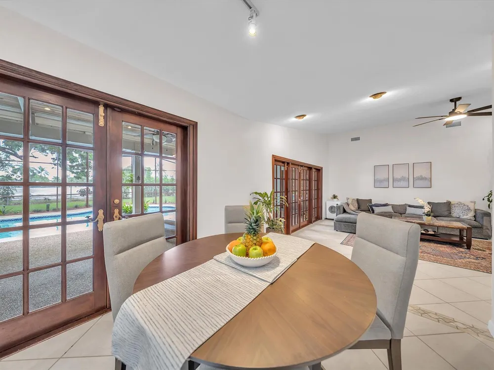 9651 CONCH SHELL Manor Plantation, FL 33324