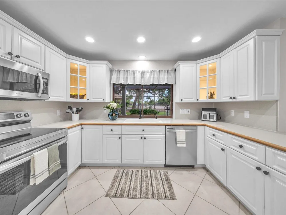 9651 CONCH SHELL Manor Plantation, FL 33324