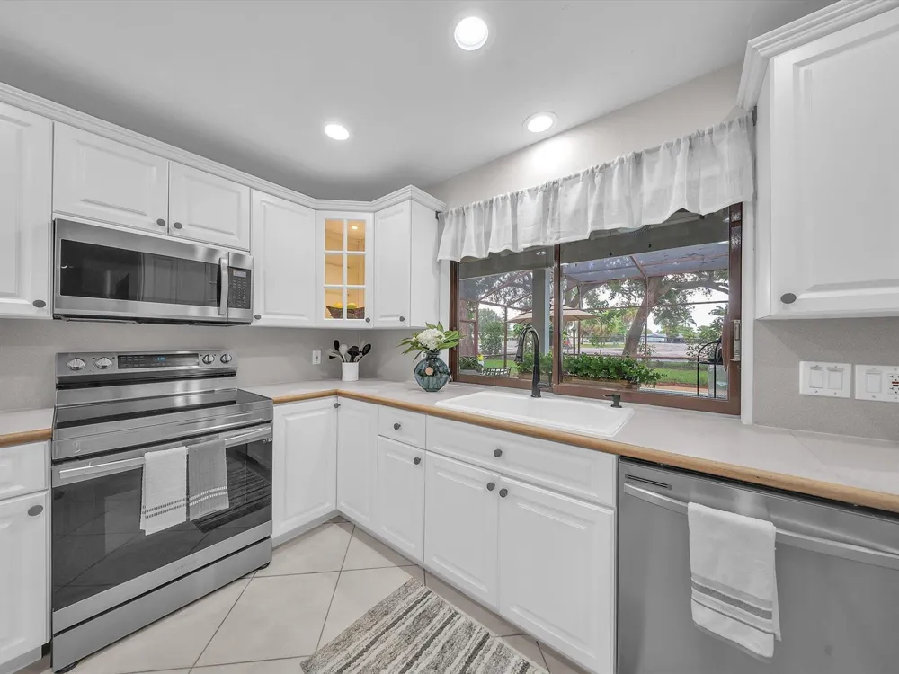9651 CONCH SHELL Manor Plantation, FL 33324