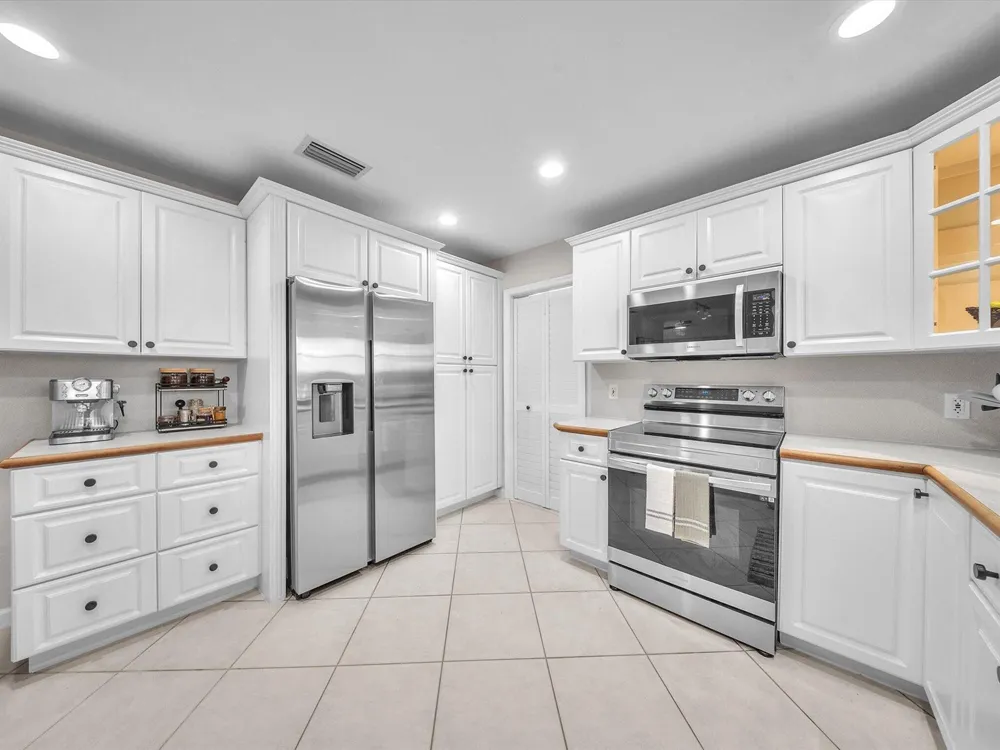 9651 CONCH SHELL Manor Plantation, FL 33324