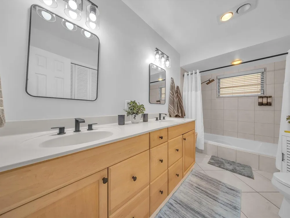 9651 CONCH SHELL Manor Plantation, FL 33324