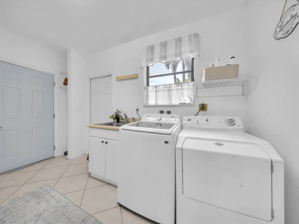 9651 CONCH SHELL Manor Plantation, FL 33324