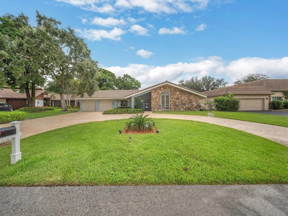 9651 CONCH SHELL Manor Plantation, FL 33324
