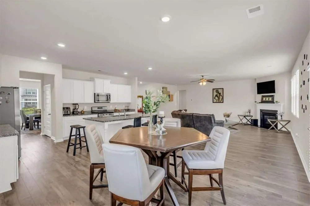 4323 Cannon Walk Ellenwood, GA 30294