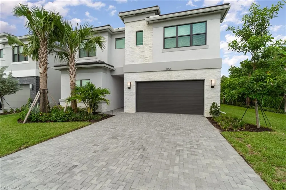 12750 Woodbury Drive Estero, FL 33928