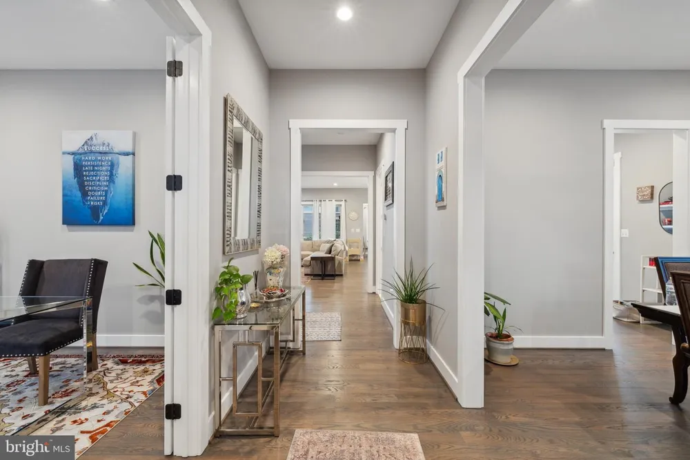 1221 S ROLFE STREET Arlington, VA 22204