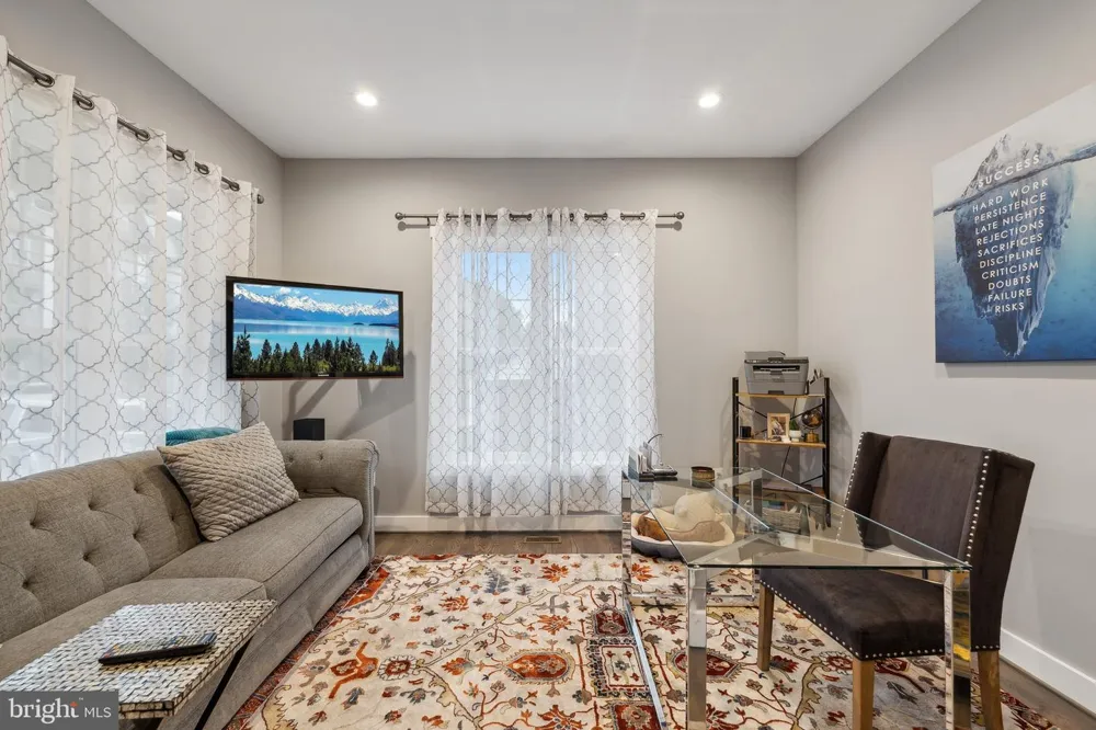 1221 S ROLFE STREET Arlington, VA 22204