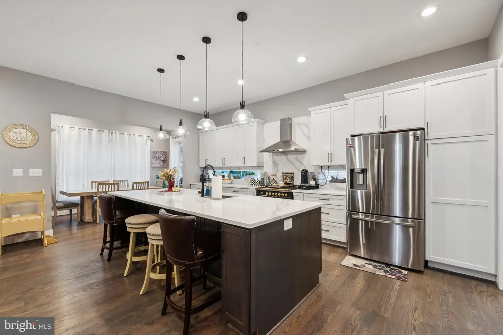 1221 S ROLFE STREET Arlington, VA 22204
