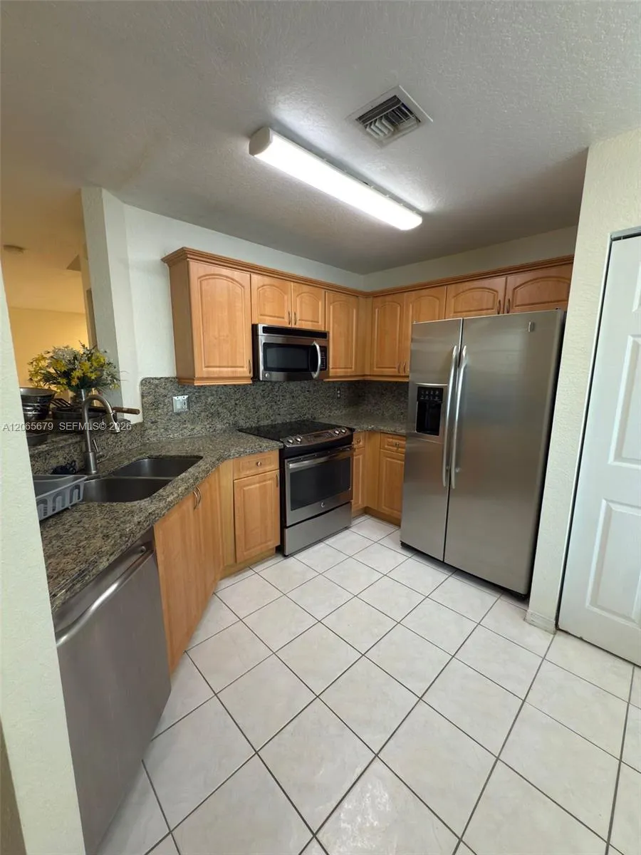 1105 SW 44th Way #1105 Deerfield Beach, FL 33442