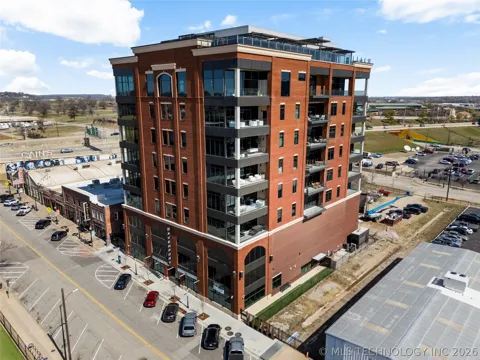 405 Main Street #7E