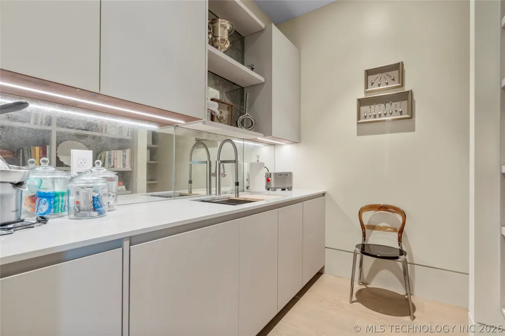 405 Main Street #7E Tulsa, OK 74103