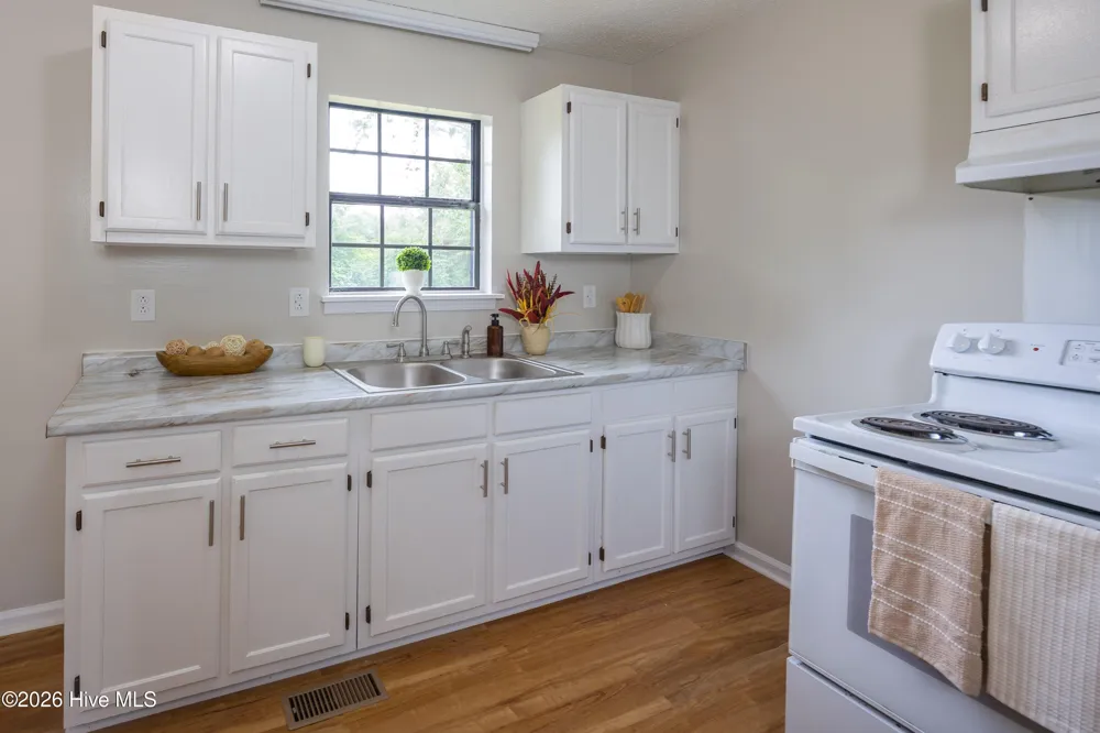 60 White Woods Road Roseboro, NC 28382