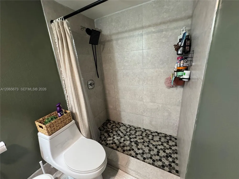5427 NW 169th St Miami Gardens, FL 33055