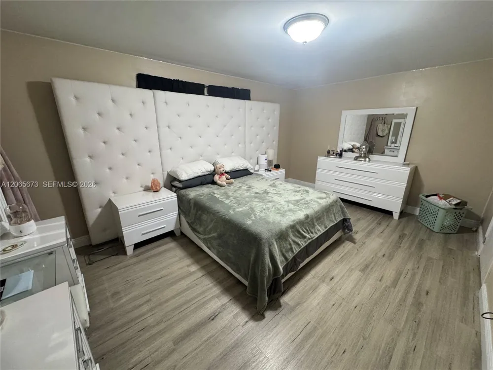 5427 NW 169th St Miami Gardens, FL 33055