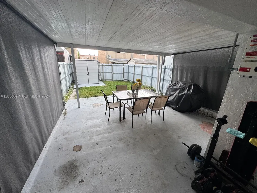 5427 NW 169th St Miami Gardens, FL 33055