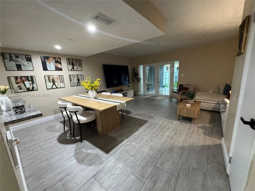 5427 NW 169th St Miami Gardens, FL 33055