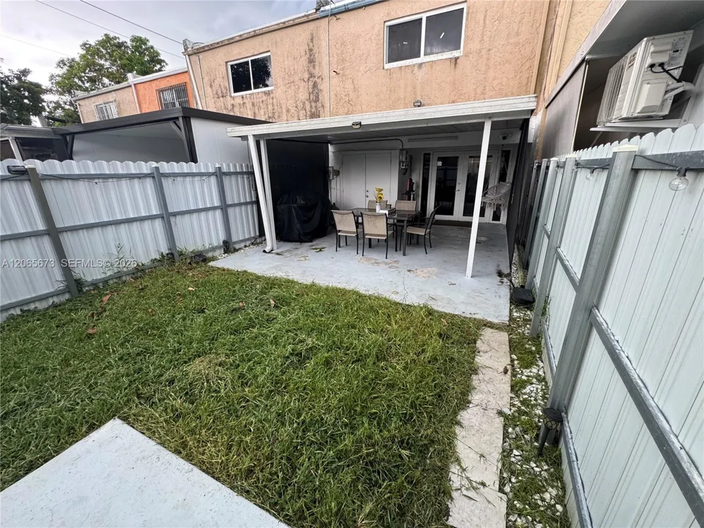 5427 NW 169th St Miami Gardens, FL 33055