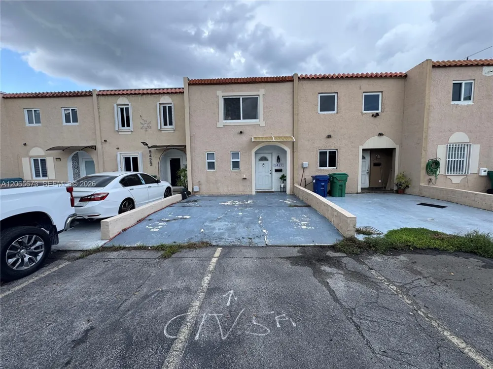 5427 NW 169th St Miami Gardens, FL 33055