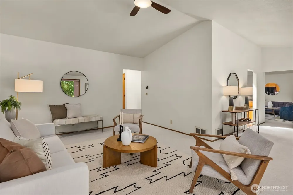 8960 NE Day Road Bainbridge Island, WA 98110