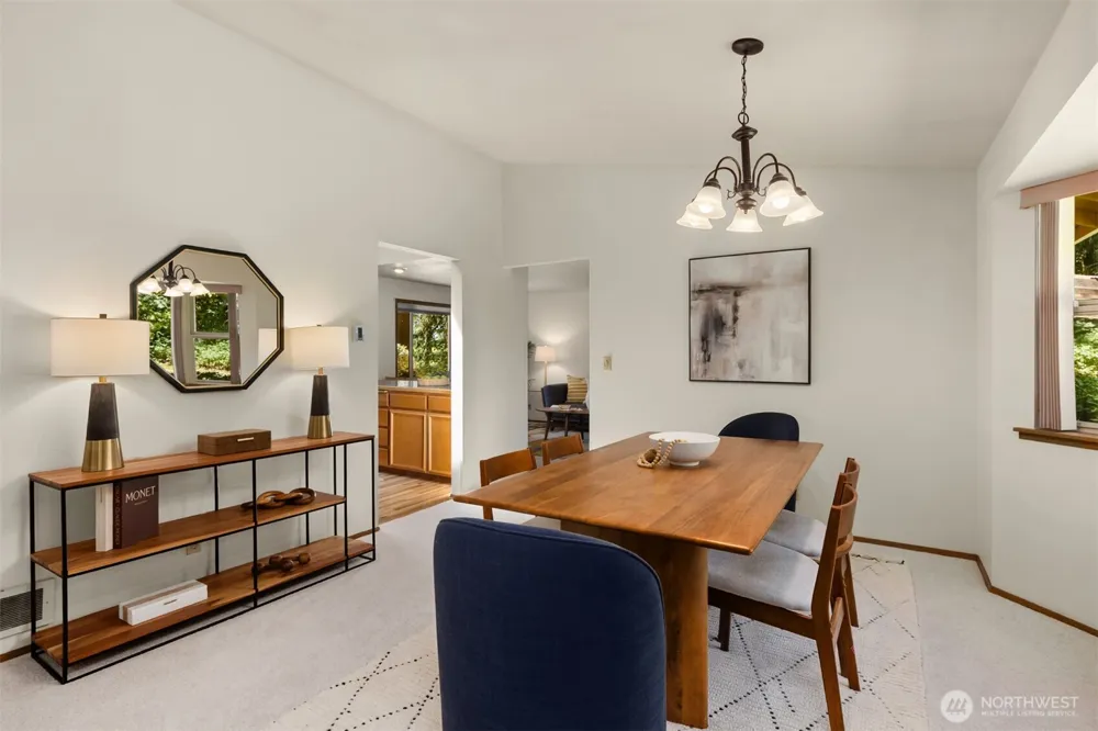 8960 NE Day Road Bainbridge Island, WA 98110