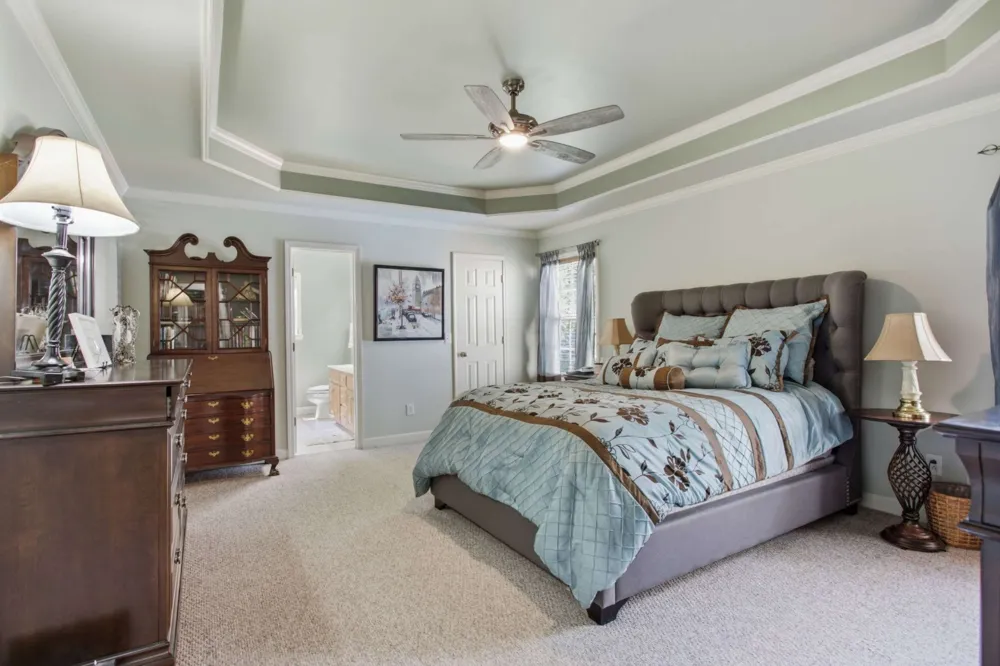 1042 Watauga Ct Thompsons Station, TN 37179