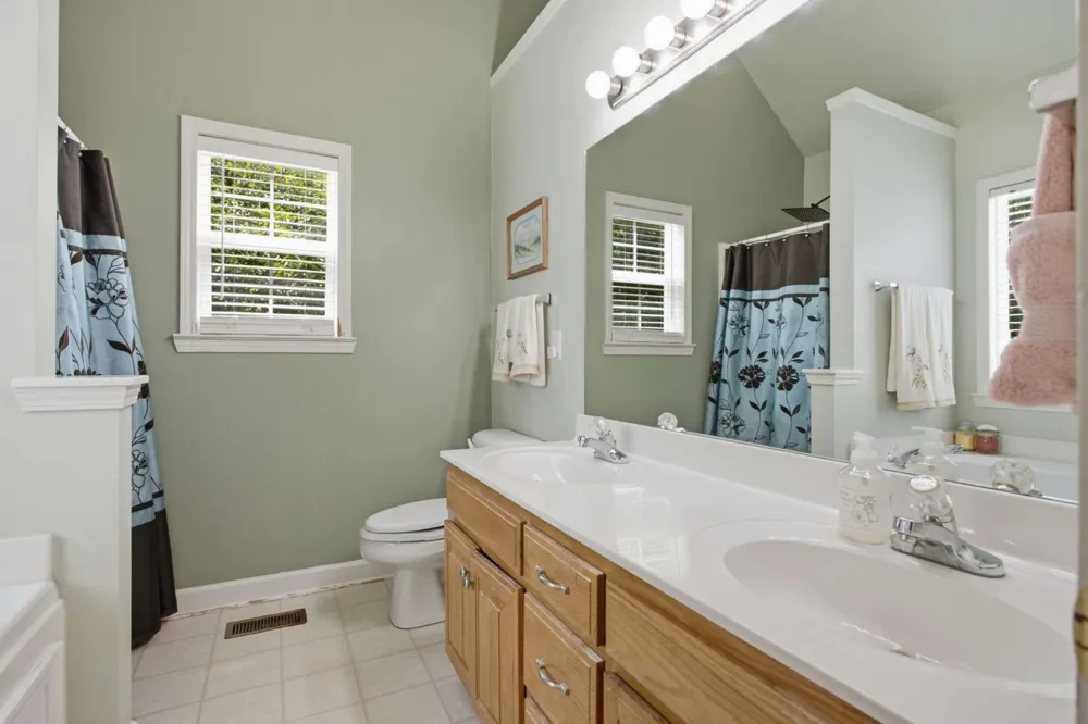 1042 Watauga Ct Thompsons Station, TN 37179