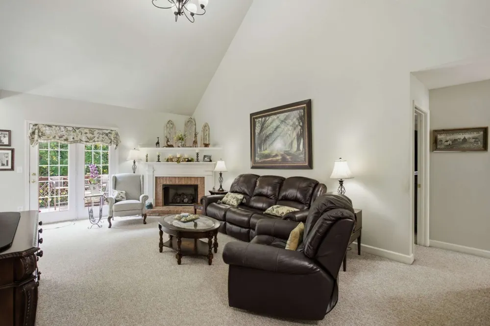 1042 Watauga Ct Thompsons Station, TN 37179