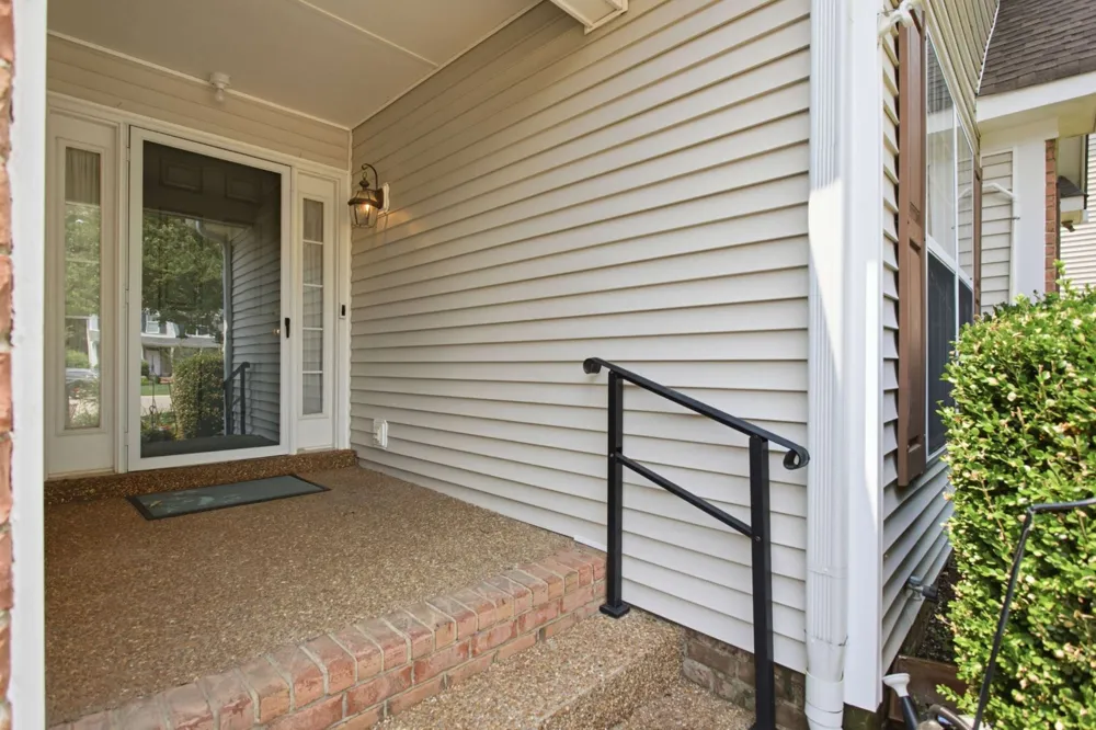 1042 Watauga Ct Thompsons Station, TN 37179
