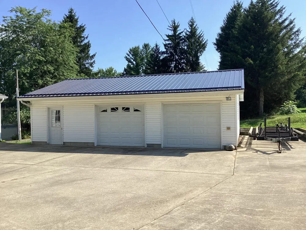 124 Horseshoe Drive Leroy, MI 49655